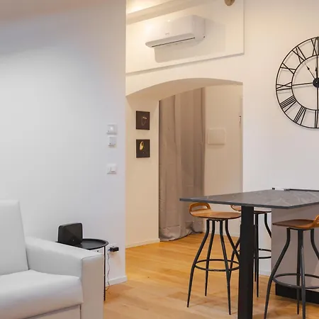 Lux Stazione 51 Apartmán *