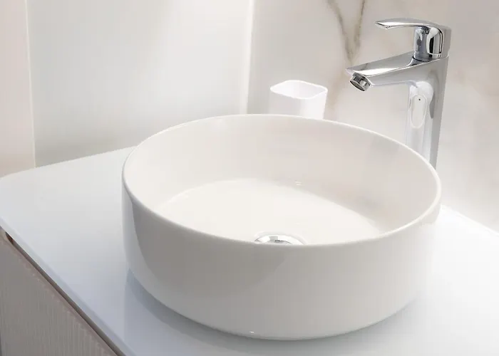 Lux Stazione 51 טריאסטה