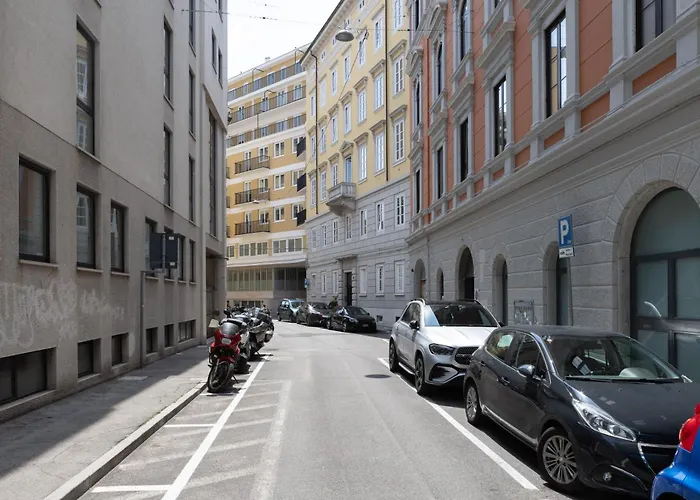 Lux Stazione 51 * טריאסטה